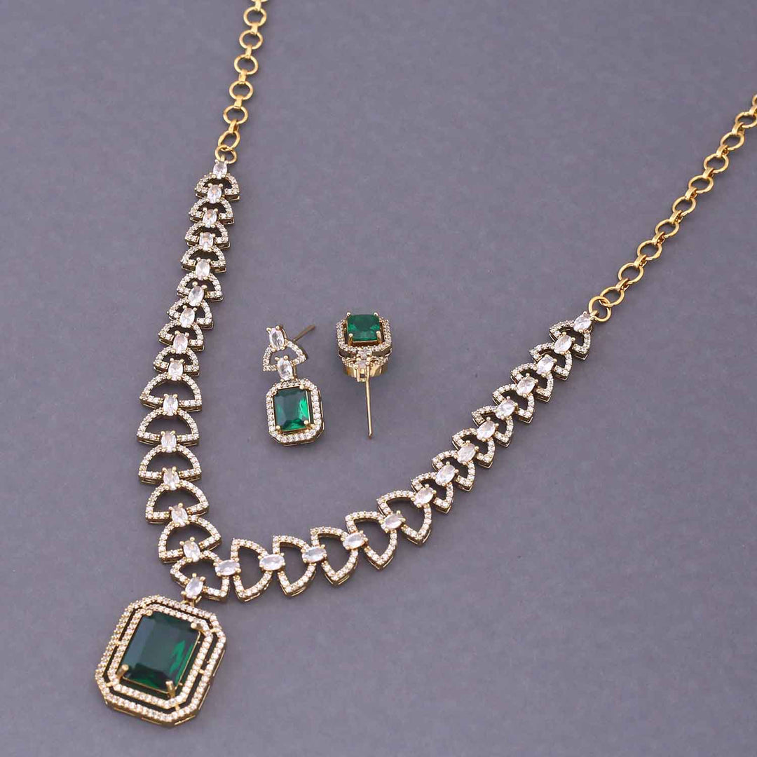 Emerald Echoes Victorian Jewellery Set - New Arrival