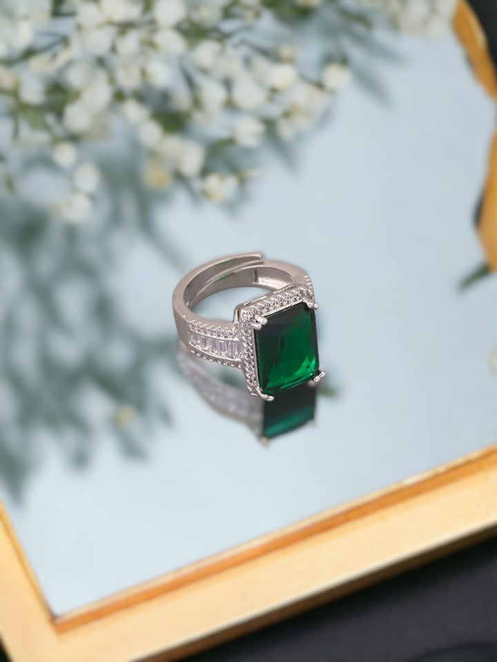 Emerald Elissavet Adjustable Ring