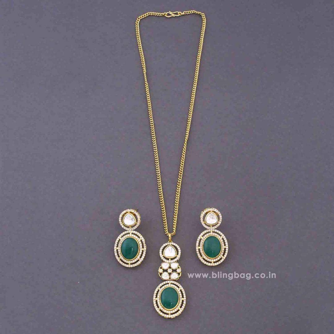 Emerald Eloria Pendant Set