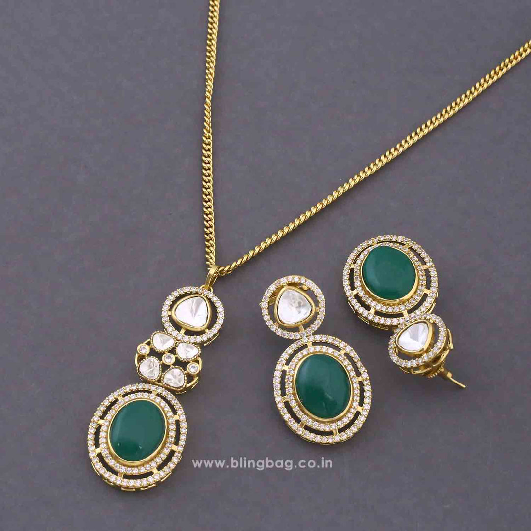 Emerald Eloria Pendant Set