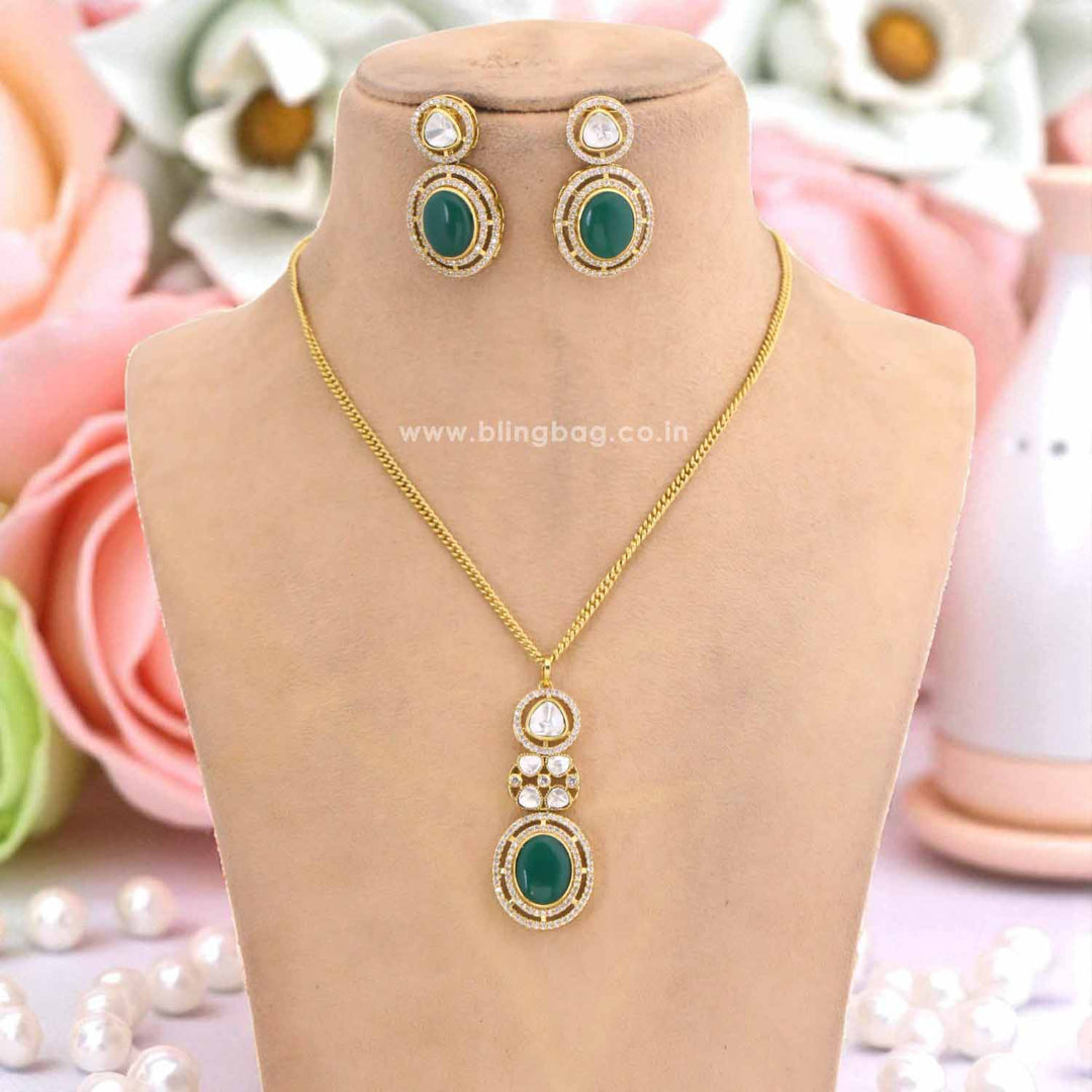 Emerald Eloria Pendant Set