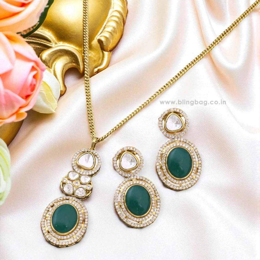 Emerald Eloria Pendant Set