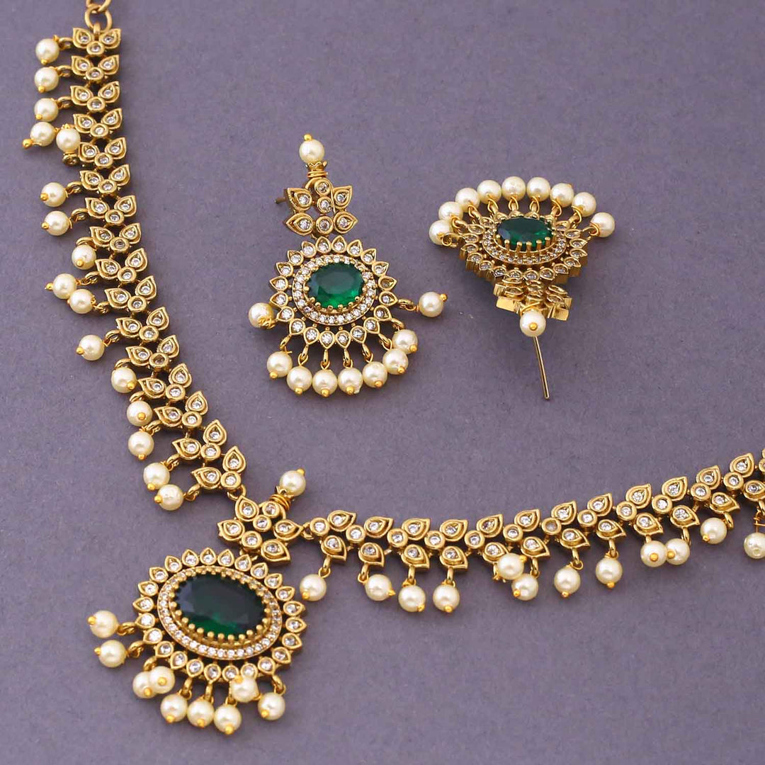Emerald Gainee Antique Jewellery Set- New Arrival