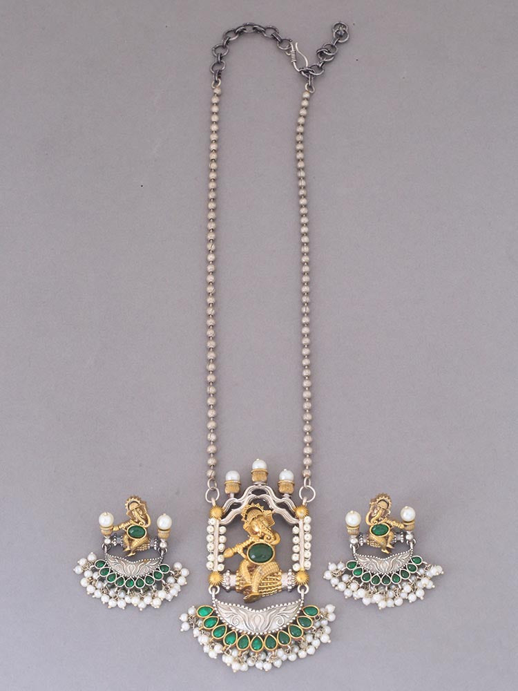 Emerald Gajendra Jewellery Set