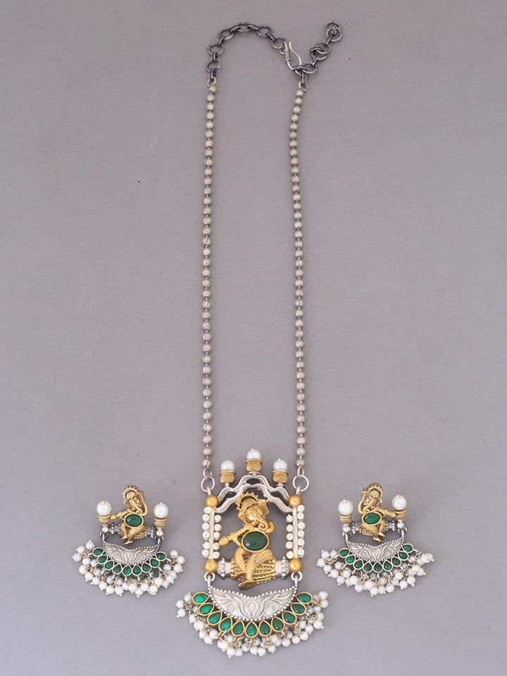 Emerald Gajendra Jewellery Set