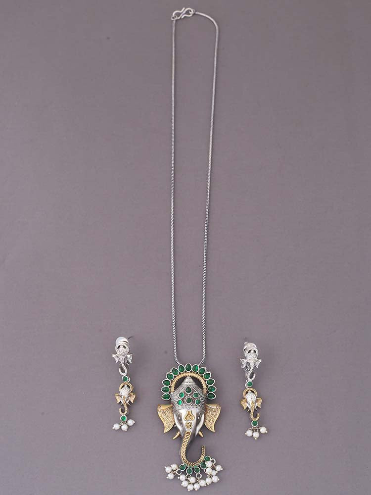 Emerald Gajmukh Jewellery Set