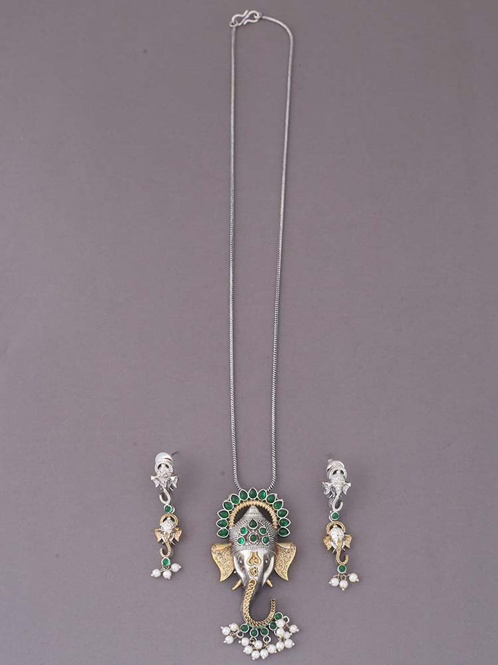 Emerald Gajmukh Jewellery Set