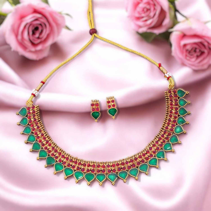 Emerald Ganisri Antique Jewellery Set - New Arrival
