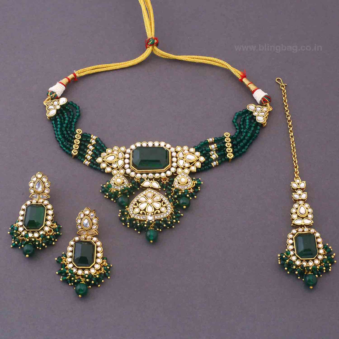 Emerald Gayatri Kundan Jewellery Set