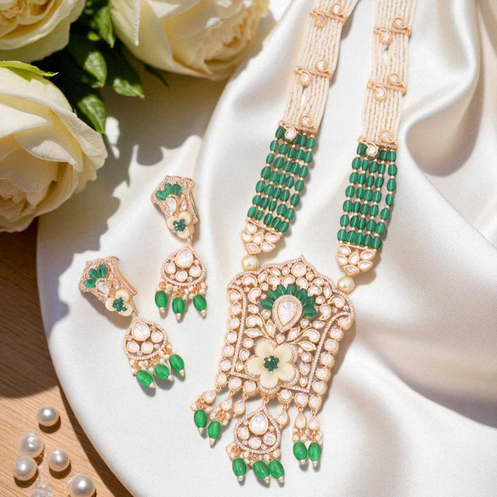 Emerald Geona Kundan Jewellery Set