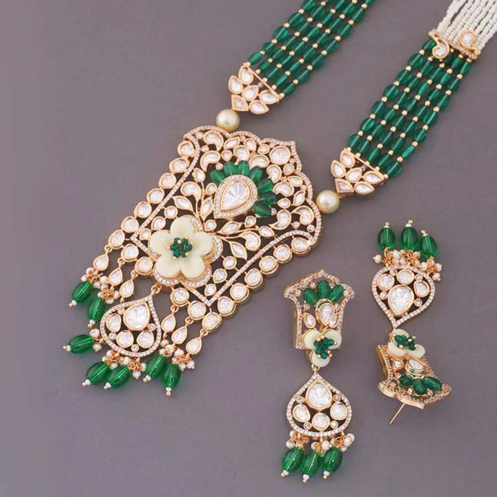 Emerald Geona Kundan Jewellery Set