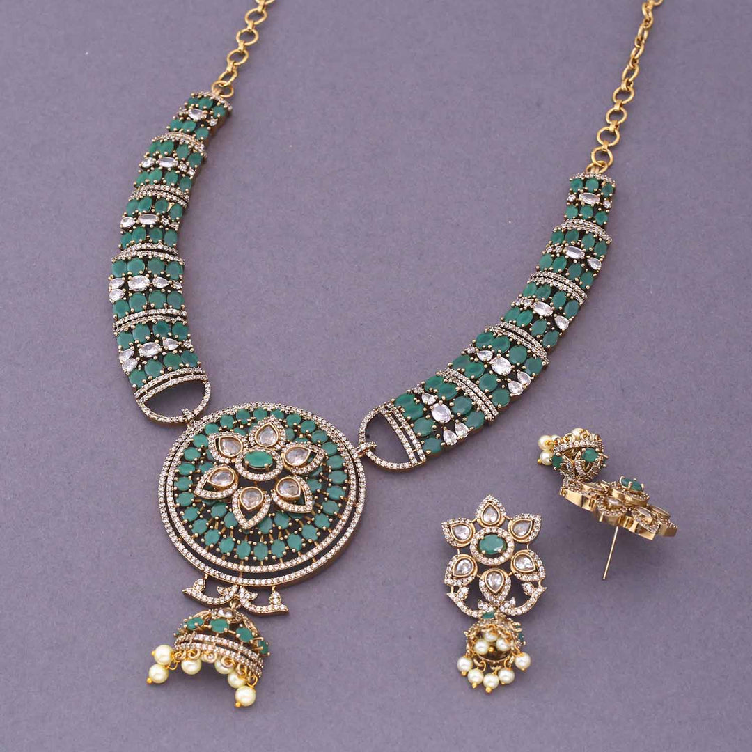 Emerald Gietty Hasli Victorian Jewellery Set - New Arrival