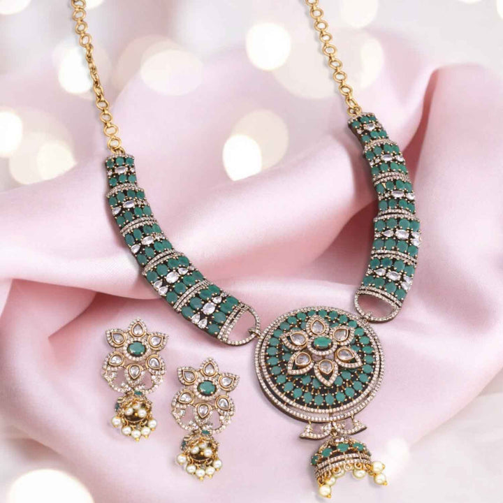 Emerald Gietty Hasli Victorian Jewellery Set - New Arrival