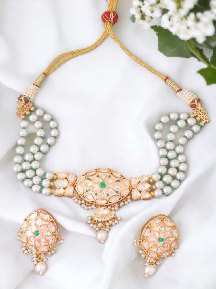 Emerald Griffin Jewellery Set