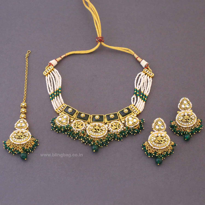 Emerald Gyanada Kundan Jewellery Set
