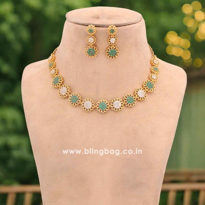 Emerald Halie Antique Jewellery Set - New Arrival