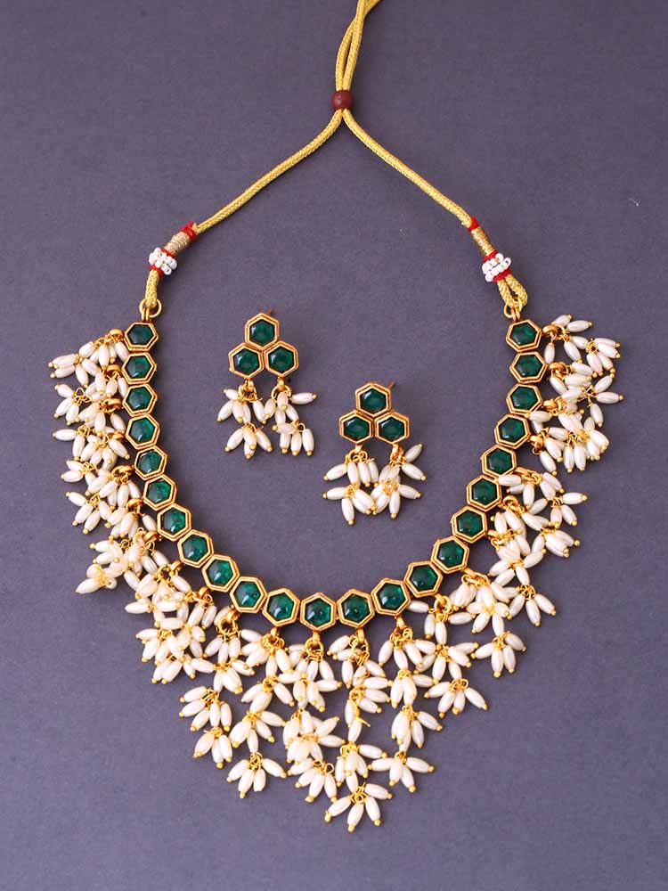 Emerald Hari Antique Jewellery Set - New Arrival