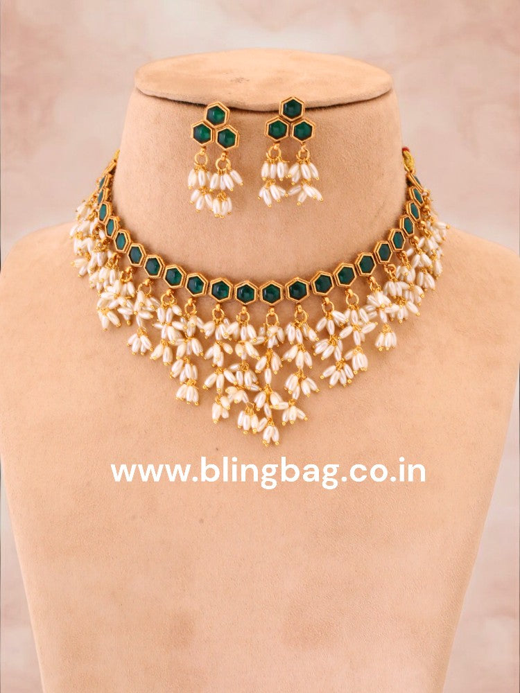 Emerald Hari Antique Jewellery Set - New Arrival