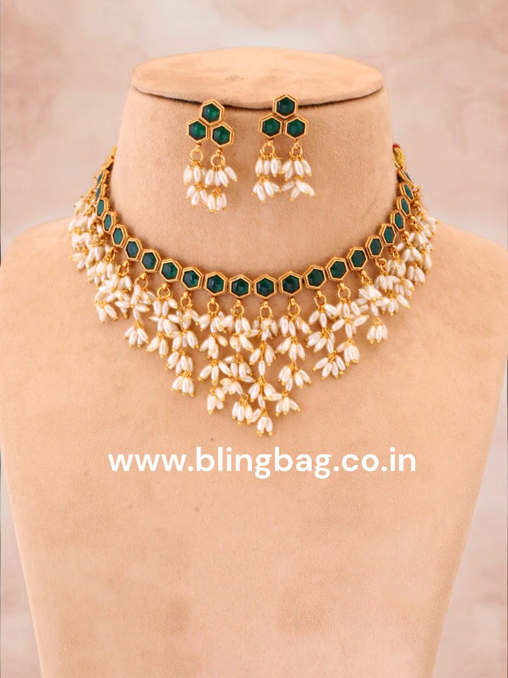 Emerald Hari Antique Jewellery Set - New Arrival