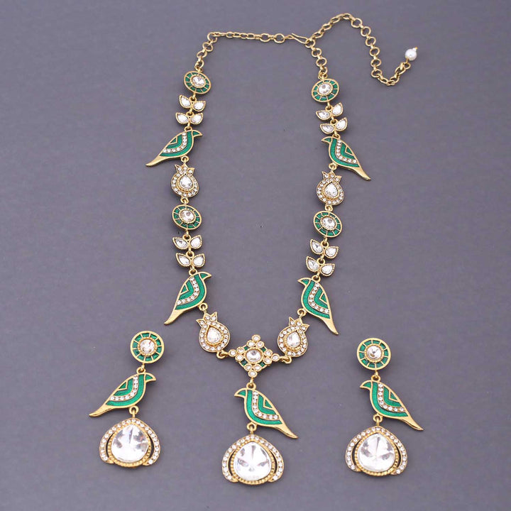 Emerald Harley Kundan Jewellery Set