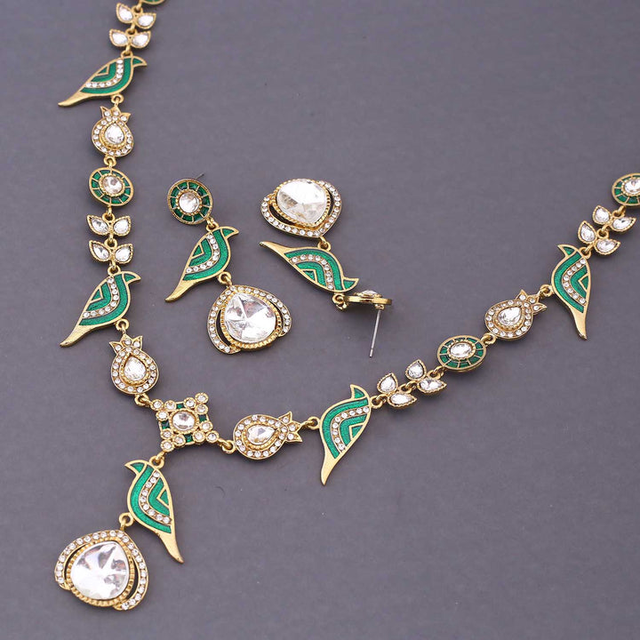 Emerald Harley Kundan Jewellery Set