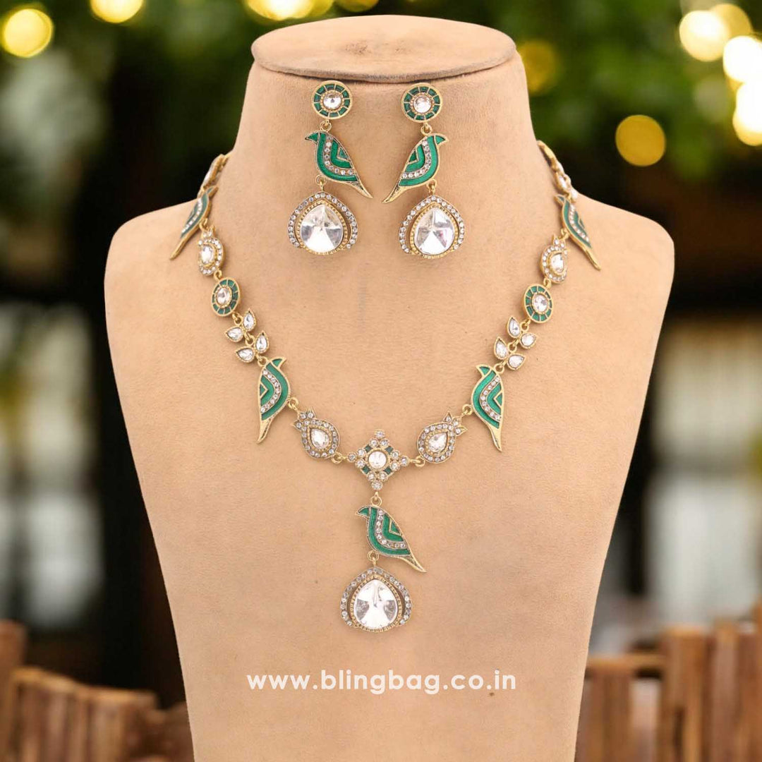 Emerald Harley Kundan Jewellery Set