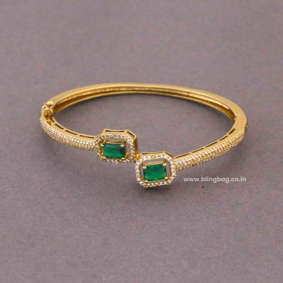 Emerald Harpere Victorian Bracelet