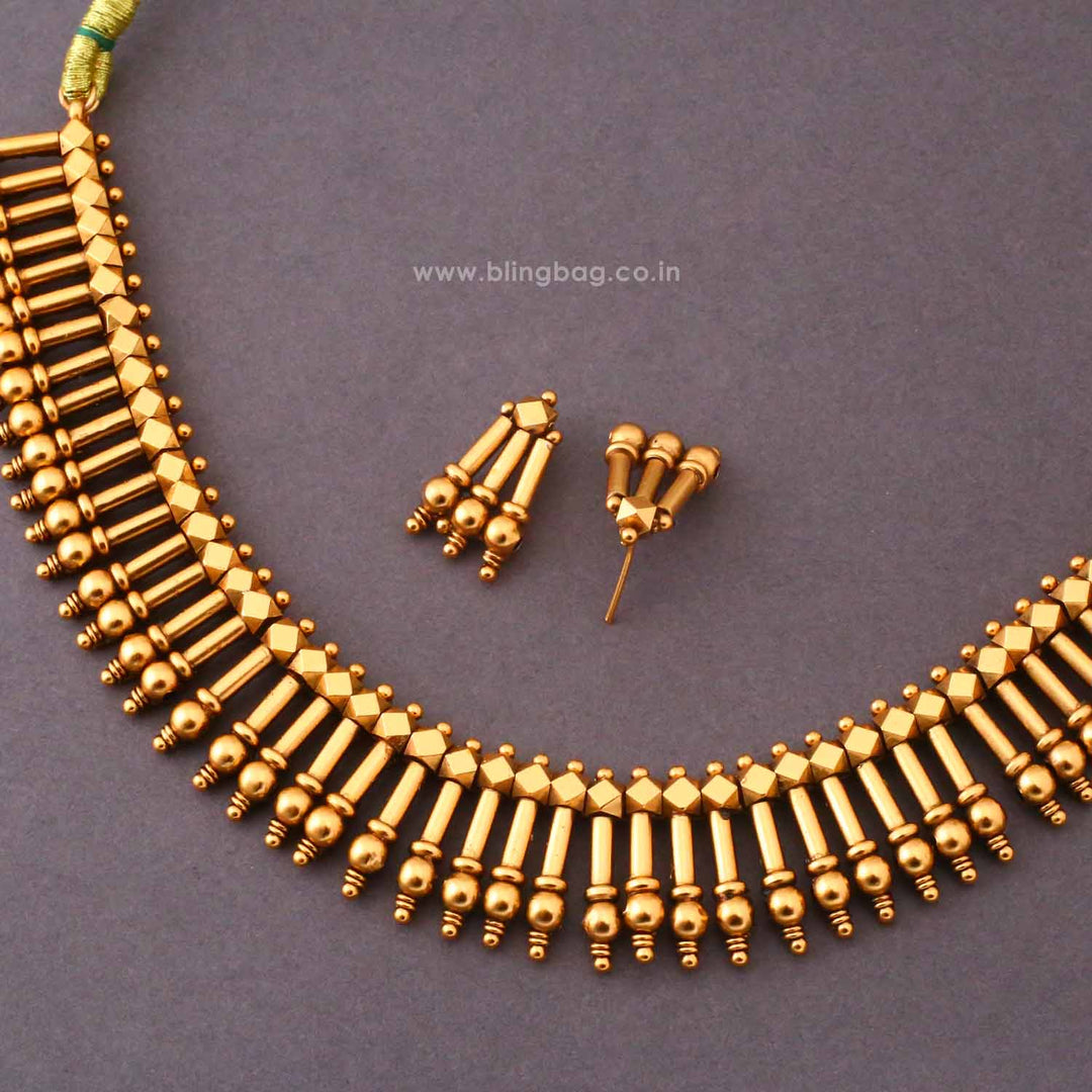 Emerald Harshikaa Antique Jewellery Set- New Arrival