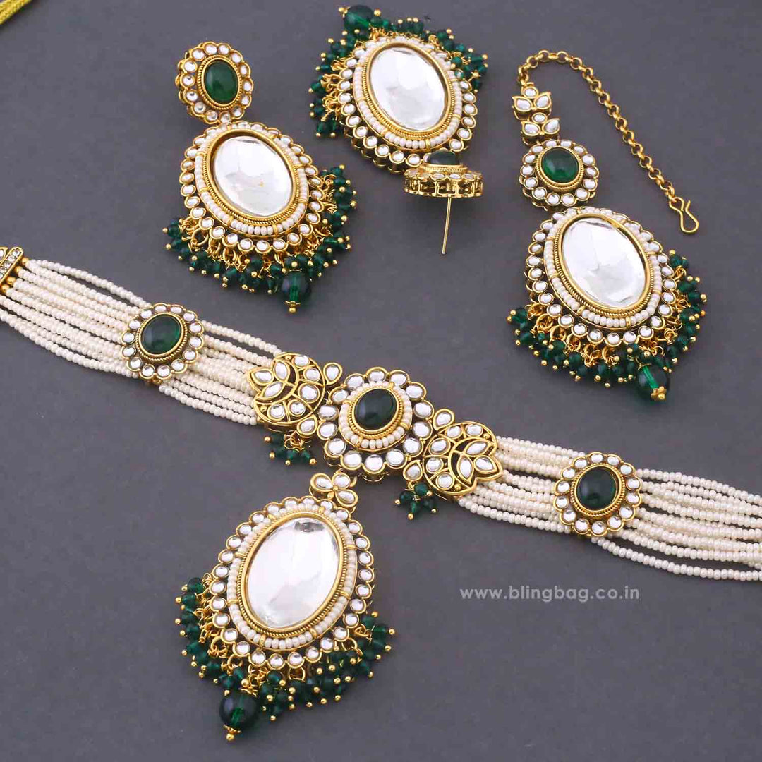 Emerald Harshini Kundan Jewellery Set