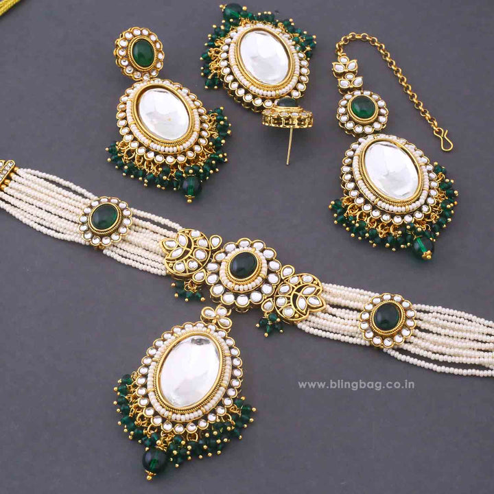 Emerald Harshini Kundan Jewellery Set