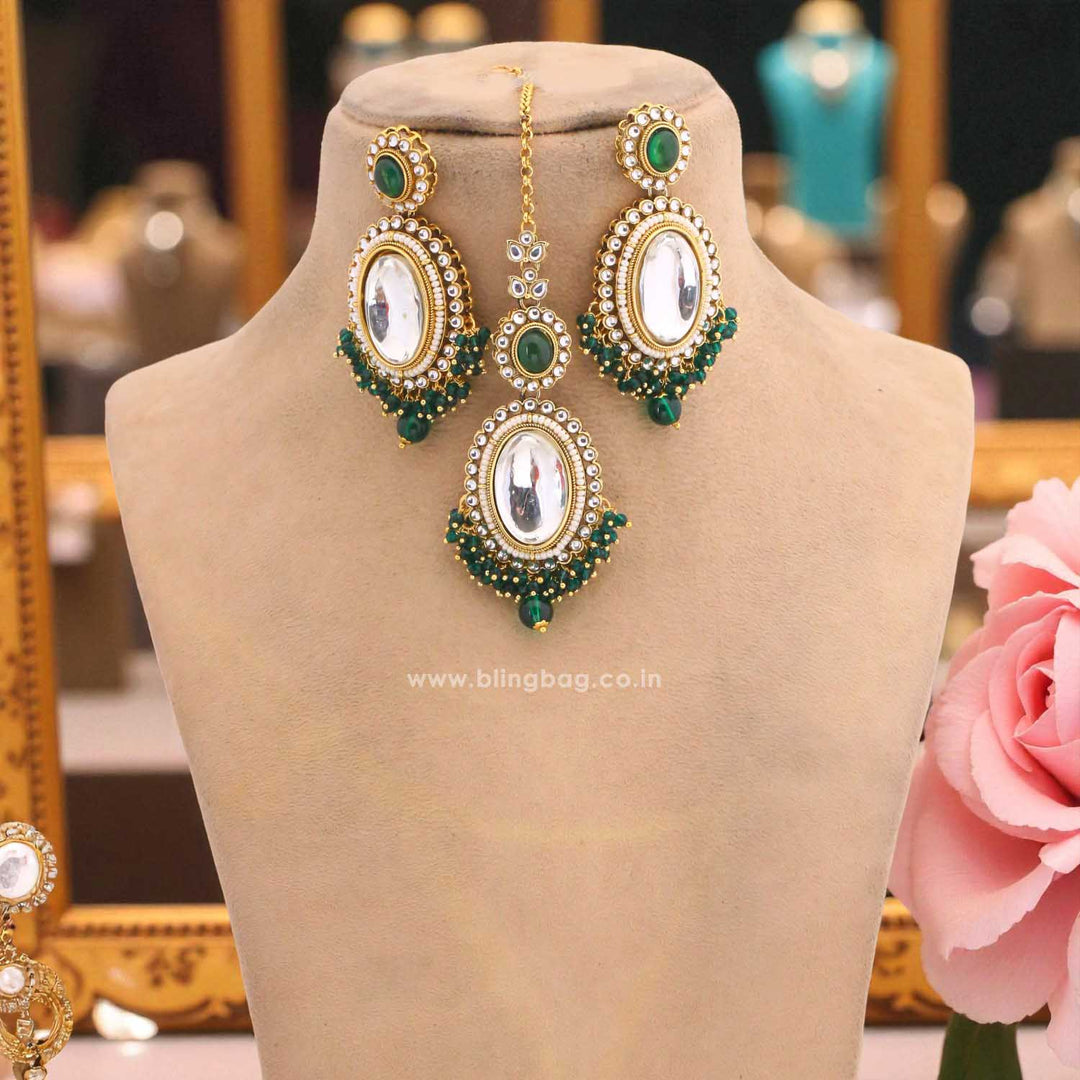 Emerald Harshini Kundan Jewellery Set
