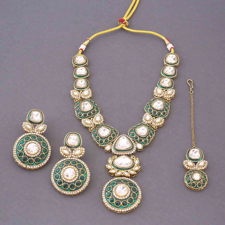 Emerald Hithika Kundan Jewellery Set