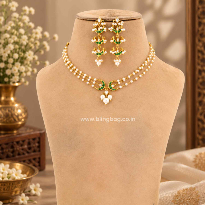 Emerald Hrishani Antique Jewellery Set- New Arrivals