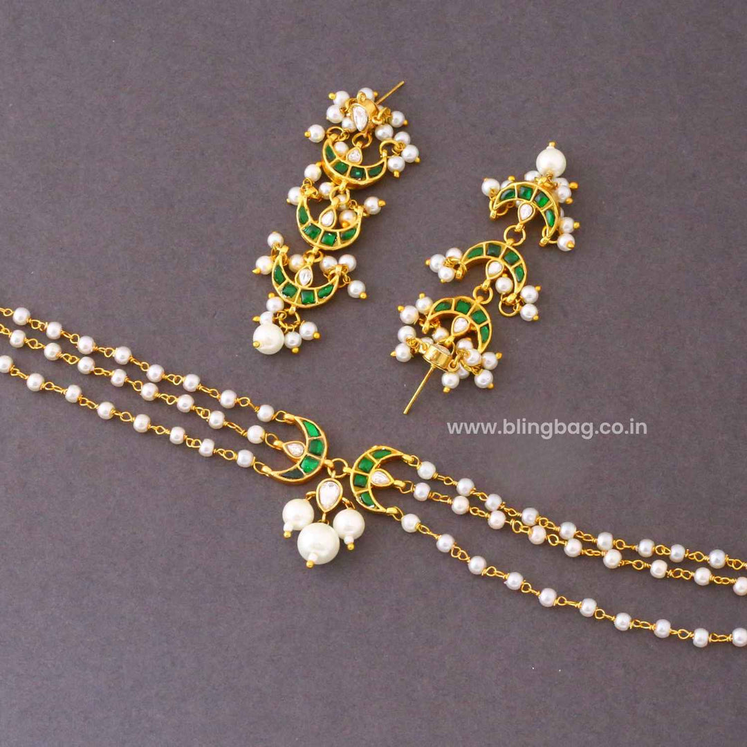 Emerald Hrishani Antique Jewellery Set- New Arrivals