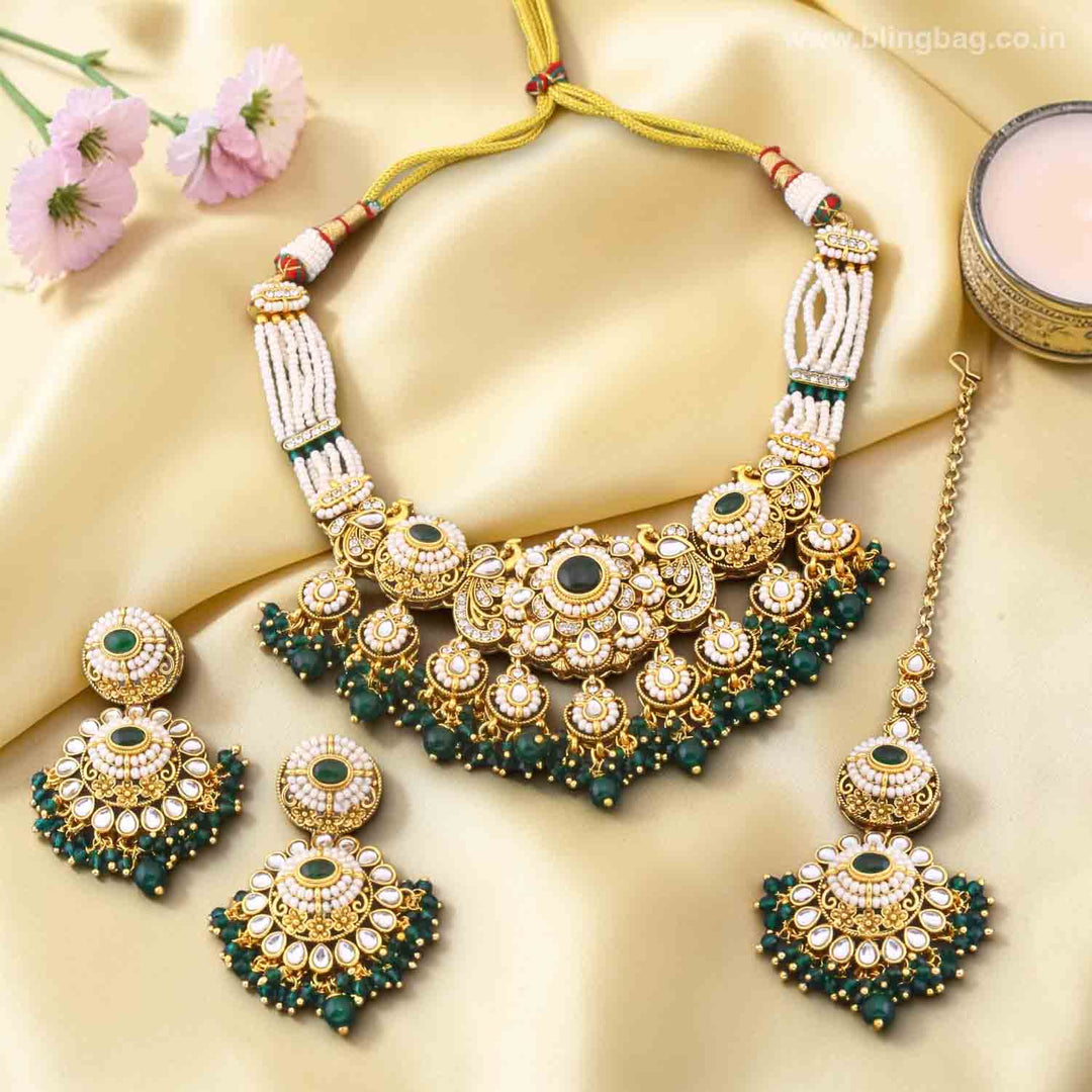 Emerald Iniya Kundan Jewellery Set