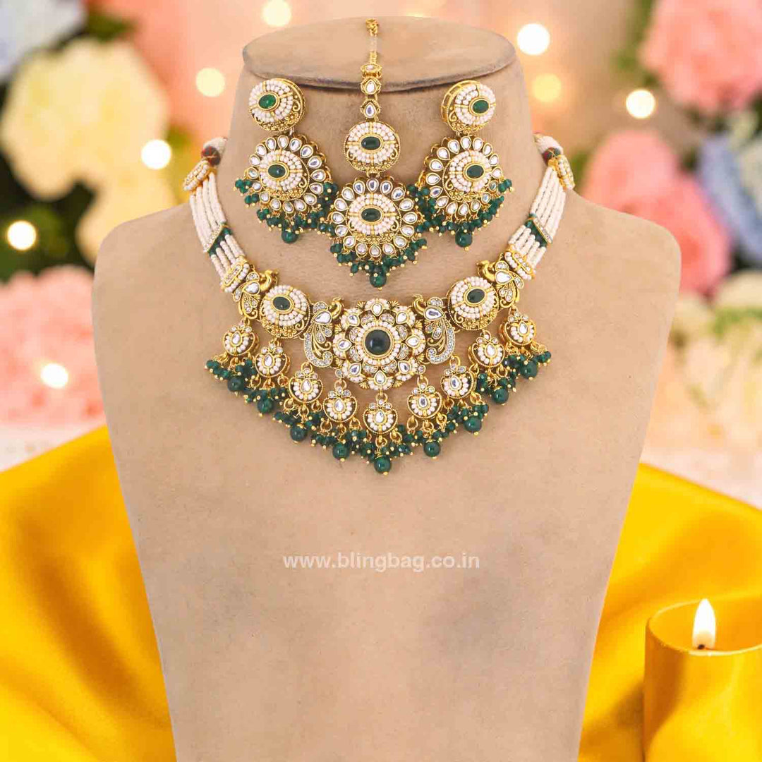 Emerald Iniya Kundan Jewellery Set
