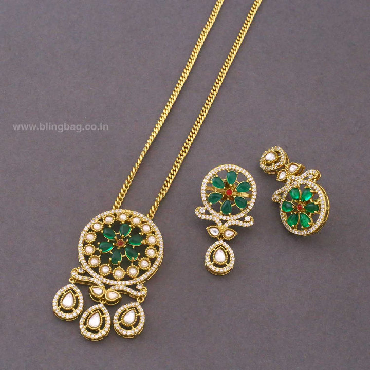 Emerald Isalyn Pendant Set