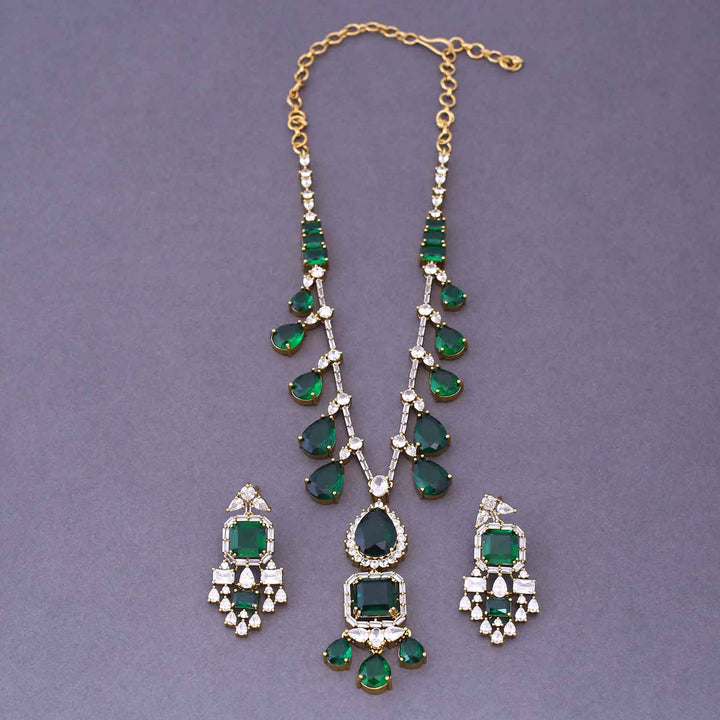 Emerald Izzy Victorian Jewellery Set- New Arrival