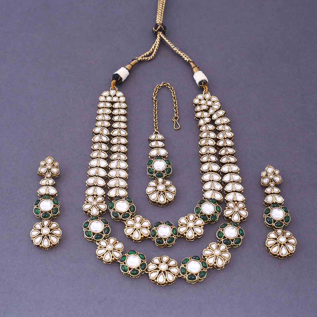 Emerald Jaine Kundan Jewellery Set