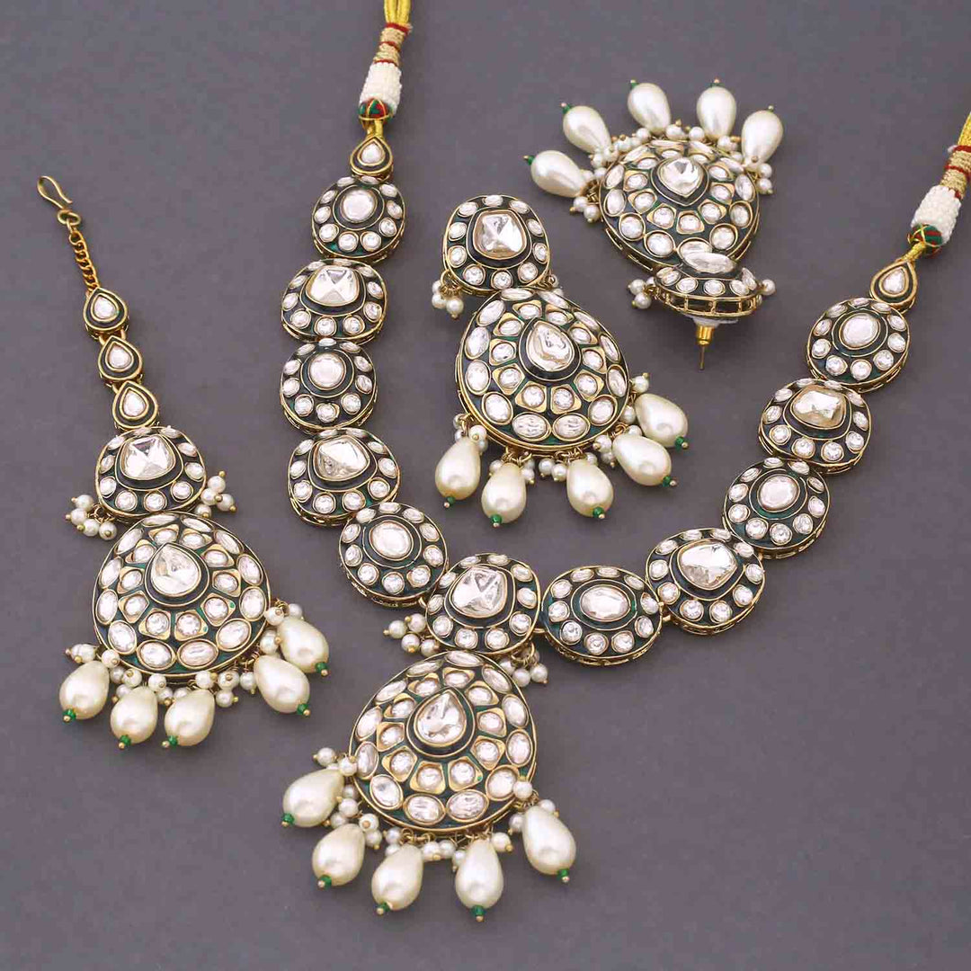 Emerald Jasmita Kundan Jewellery Set