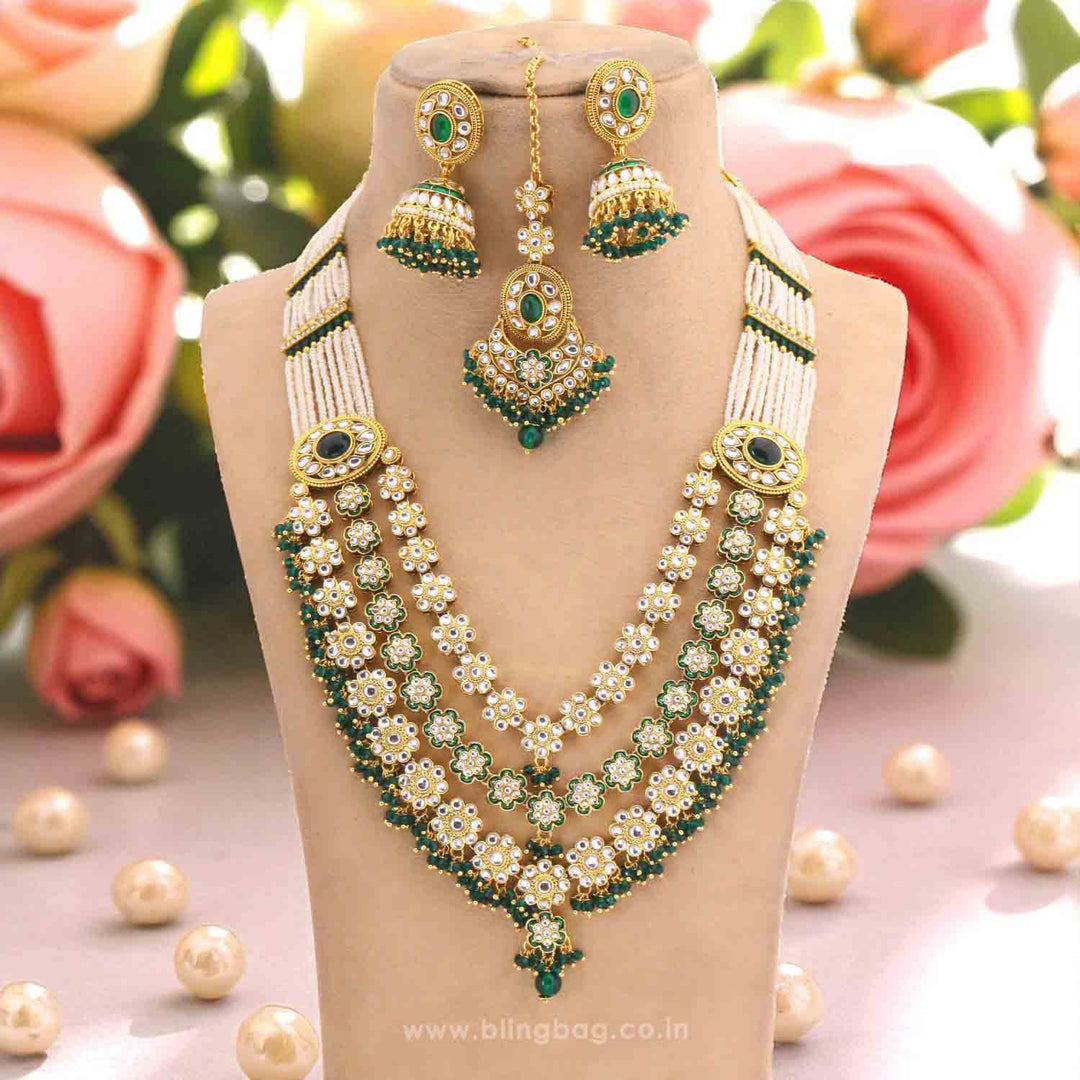 Emerald Jeeya Kundan Jewellery Set
