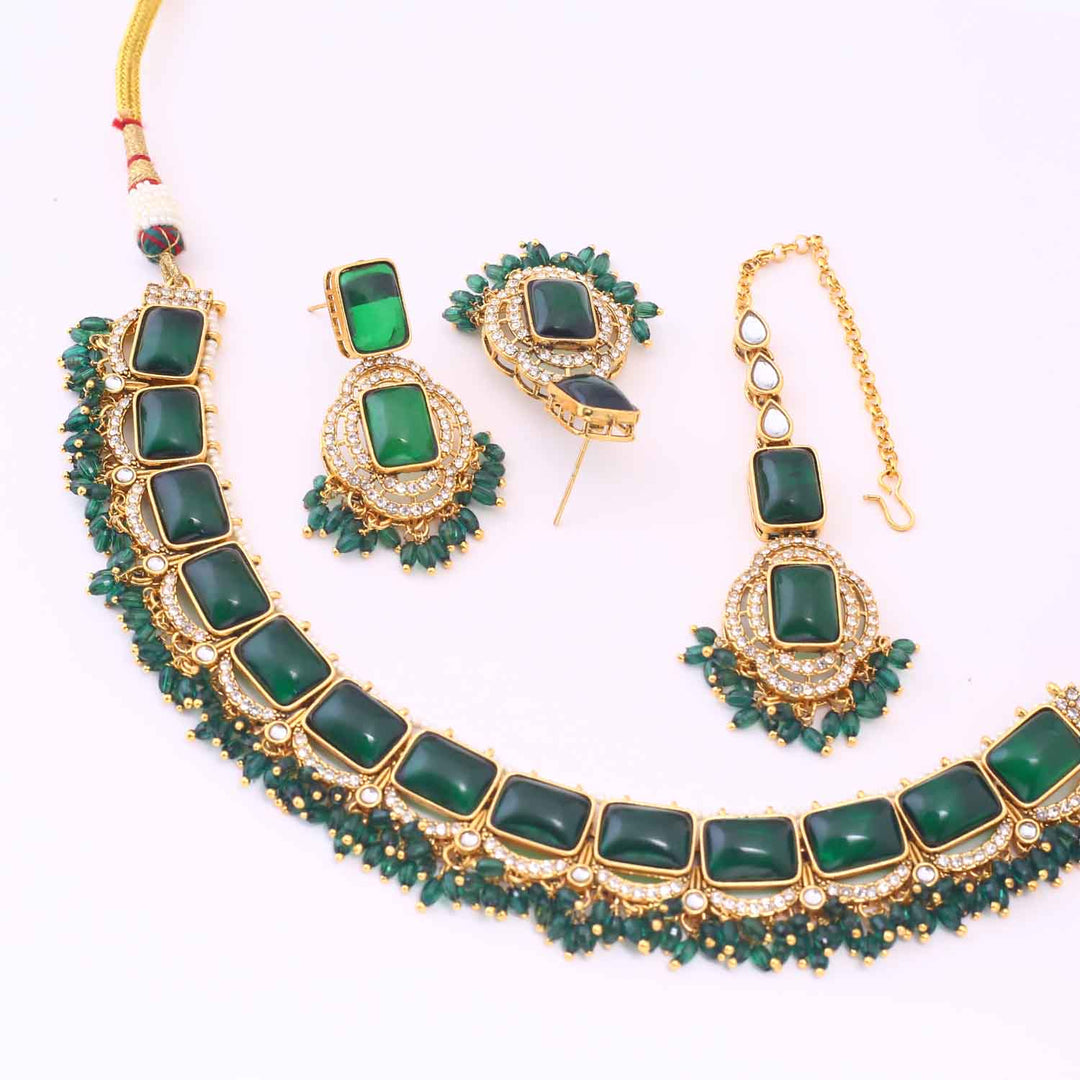 Emerald Jinah Kundan Jewellery Set