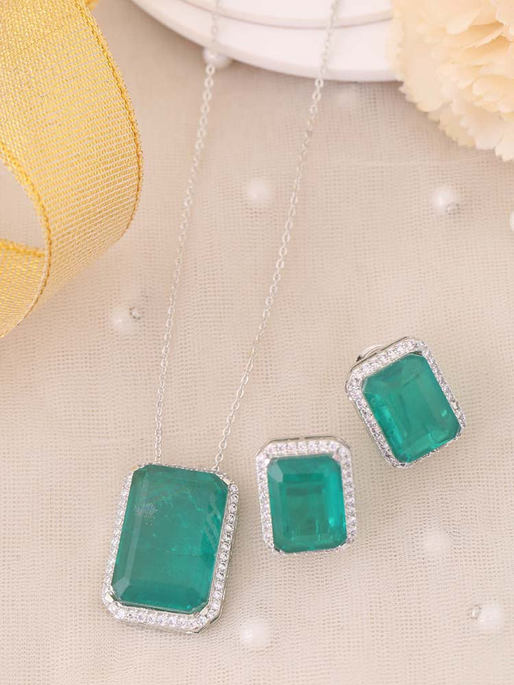Emerald Jolie Pendant Set