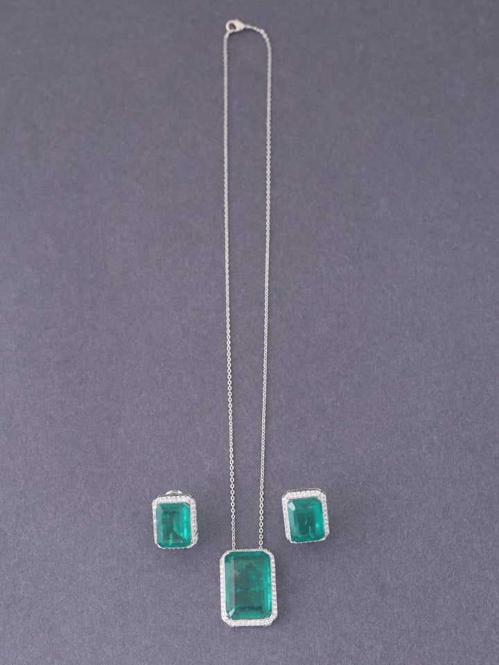 Emerald Jolie Pendant Set