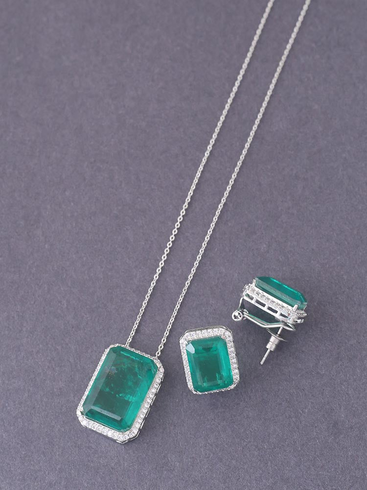 Emerald Jolie Pendant Set