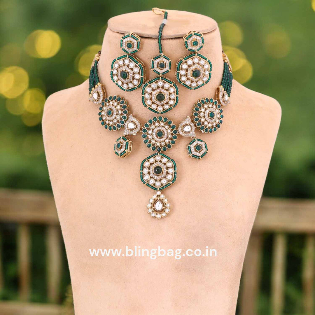 Emerald Josefina Kundan Jewellery Set