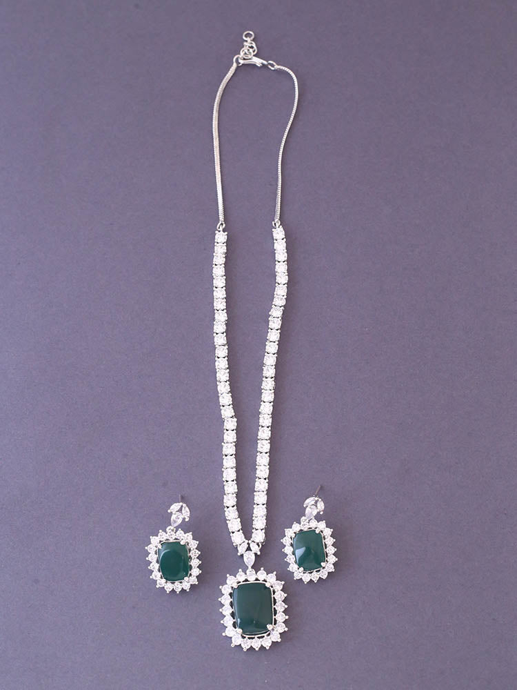 Emerald Willey Pendant Set