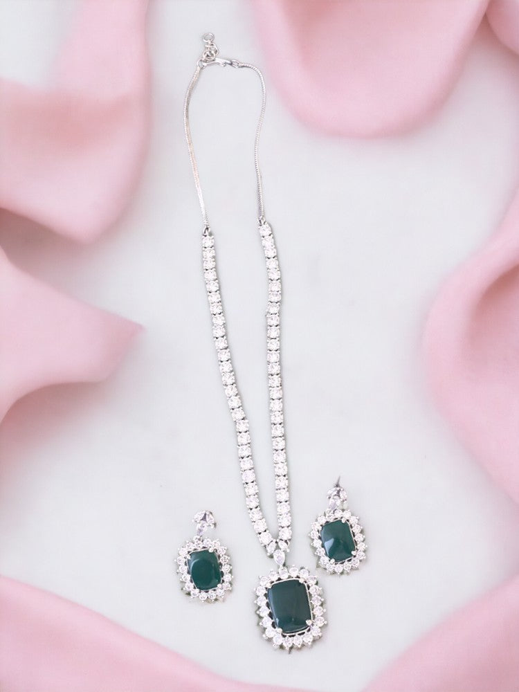 Emerald Willey Pendant Set