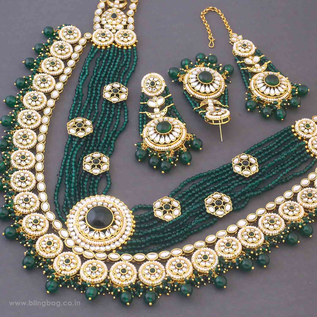 Emerald Kaivalya Kundan Jewellery Set