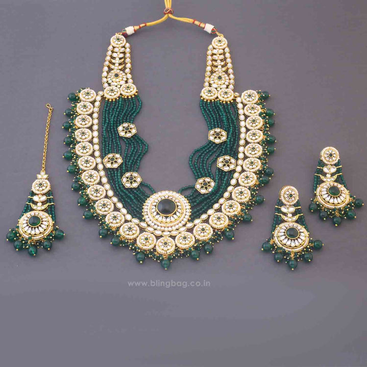 Emerald Kaivalya Kundan Jewellery Set